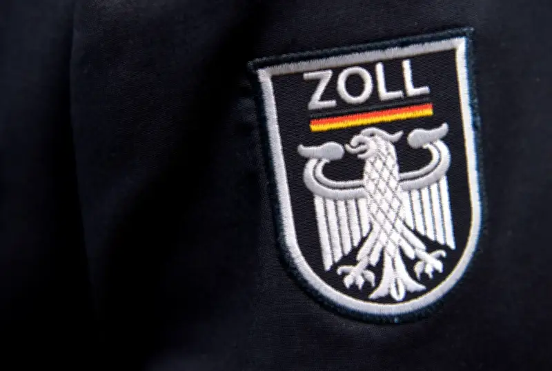 Razzia gegen Abrissfirma: Millionen-Schaden durch Schwarzarbeit aufgedeckt