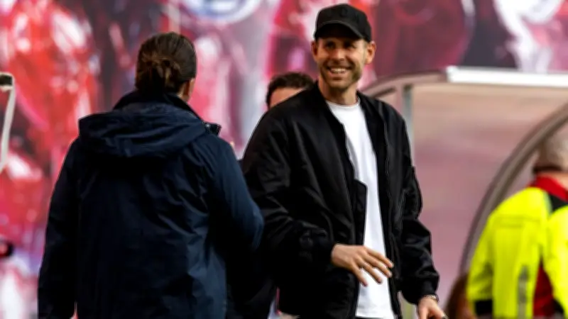 RB Leipzigs Torwart Peter Gulacsi: Lego-Leidenschaft und Karrierepläne im Kinderinterview