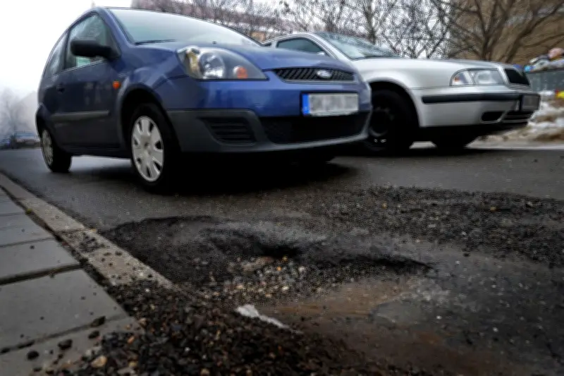 Rechtsstreit um Schlagloch-Straßen: Gericht stellt Finanzierung in Sachsen-Anhalt infrage