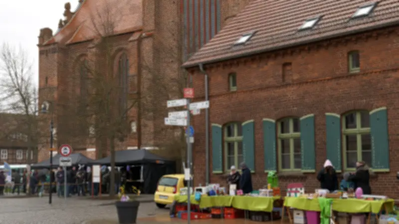Regen trotzen und feiern: Ostermeile in Bad Wilsnack lockt trotz Wetterkapriolen
