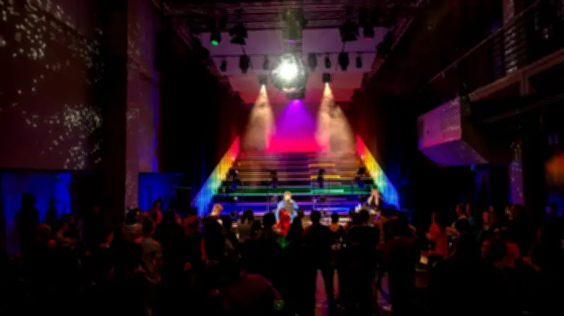 Regenbogenparty in Schwerin: Queeres Leben feiern mit Politik, Drag und Tanz
