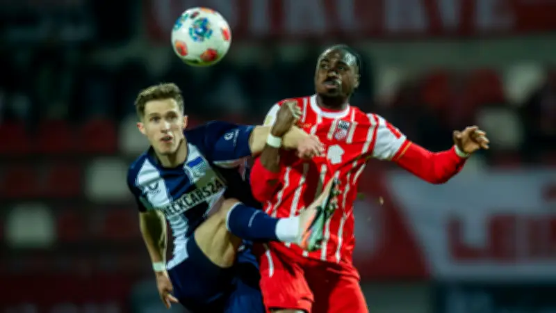 Regionalliga: HFC schließt zu Lok auf, Erfurt dreht Spiel gegen Hertha II