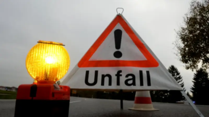 Reifenplatzer auf A20 bei Neubrandenburg: Lkw-Fahrer fuhr einfach weiter