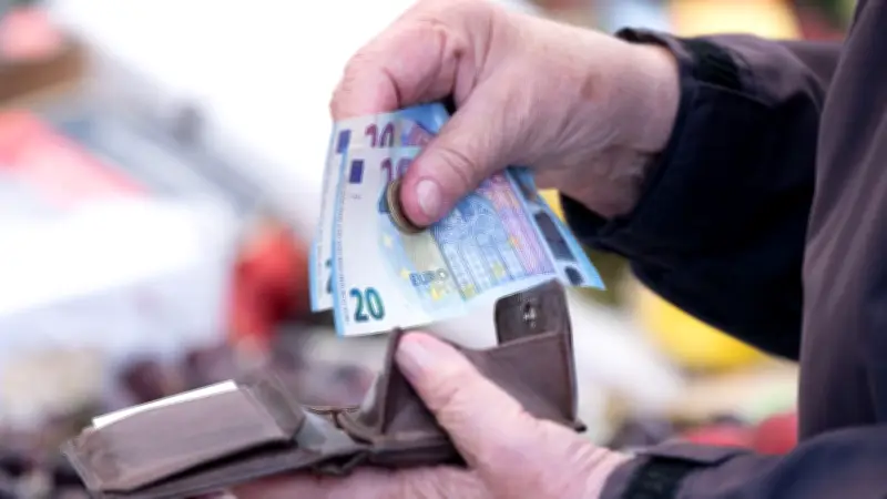 Restaurant-Eröffnung in Prenzlau sorgt für Diskussionen: Bargeldloses Bezahlen stößt auf Widerstand