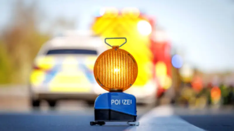 Rettungshubschrauber-Einsatz nach Crash: A20 bei Tribsees komplett gesperrt