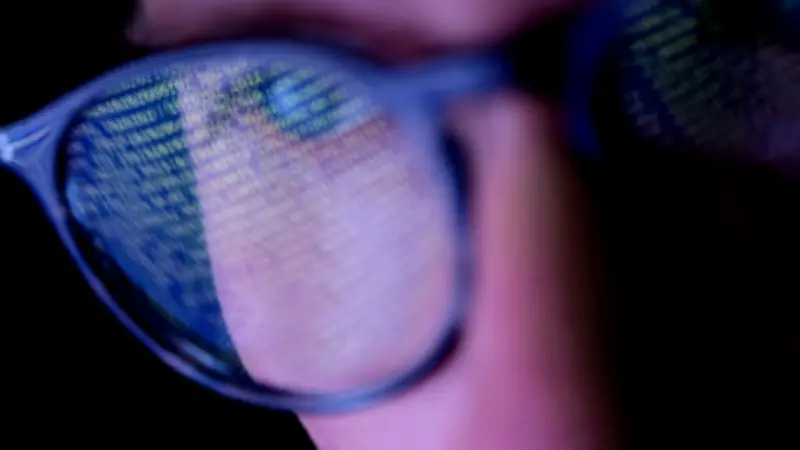 Richterin unterbricht Verhandlung: Zeuge nutzt smarte Brille für heimliche Hilfe