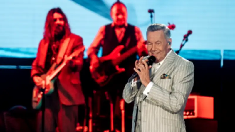 Roland Kaiser: Jubiläumsfilm feiert Streaming-Premiere nach Kino-Triumph