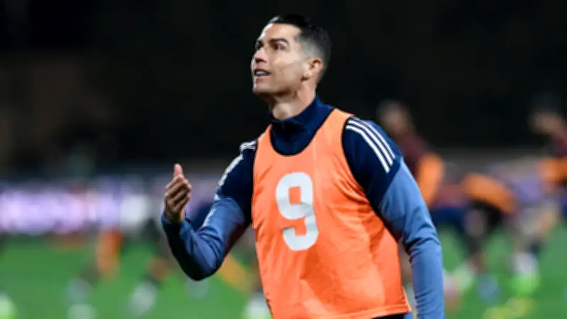 Ronaldo-Flucht aus Saudi-Arabien entpuppt sich als Falschmeldung - Superstar bleibt trotz Kriegsgefahr