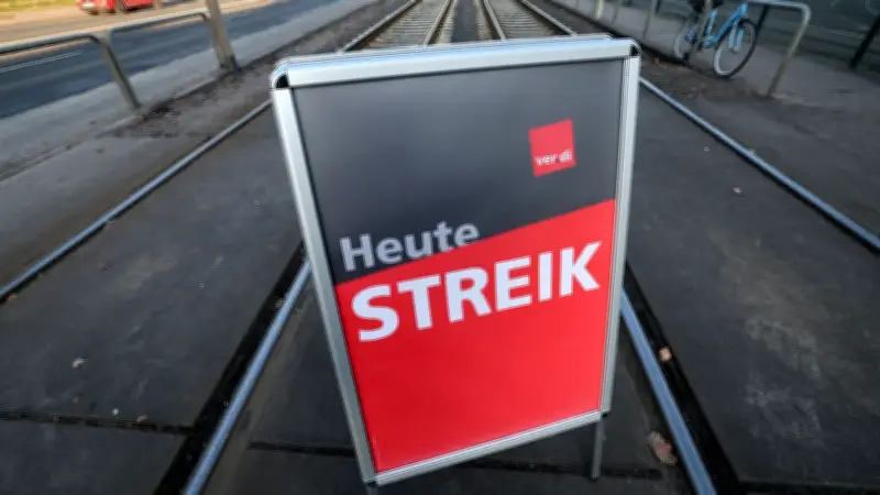 Rostock: Ver.di-Warnstreik legt kompletten Nahverkehr am 9. März 2026 lahm