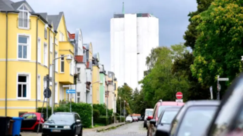 Rostocker Frauentag: Rundgang enthüllt vergessene Frauen hinter männlichen Straßennamen