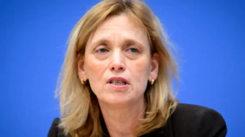 Rot-Rot in Mecklenburg-Vorpommern tobt: Bundesministerin Prien setzt bei Demokratieförderung Rotstift an