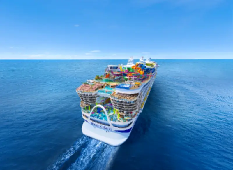 Royal Caribbean enthüllt 'Hero of the Seas': Neues Riesenschiff mit Rutschenpark und neun Pools