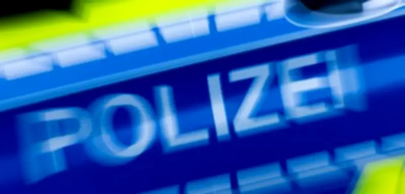 Rätselhafter Fund in Hessen: 35 menschliche Zähne auf Gehweg entdeckt