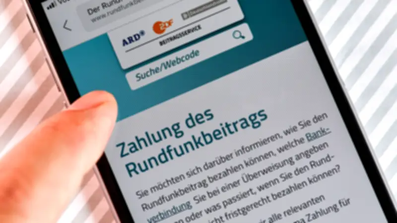 Rundfunkbeitrag ab April 2026: Befreiungsmöglichkeiten für Studierende und Sozialleistungsempfänger in Sachsen-Anhalt