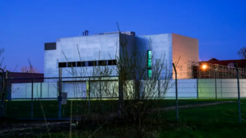 Russischer Eigentümer zahlt 300 Mitarbeiter nicht: Traditions-Pharmaunternehmen in Bayern insolvent