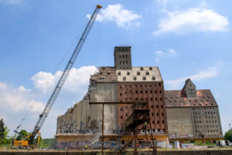 Sachsen-Anhalt: Deutlicher Rückgang bei Gebäudeabrissen und Umwidmungen im Jahr 2024