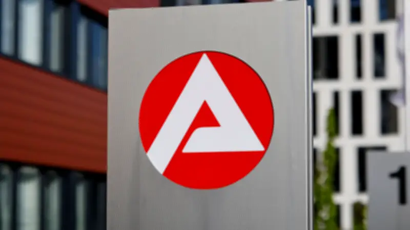 Sachsen-Anhalt: Leiharbeit schrumpft deutlich - Neue Zahlen zeigen Branchenverschiebungen