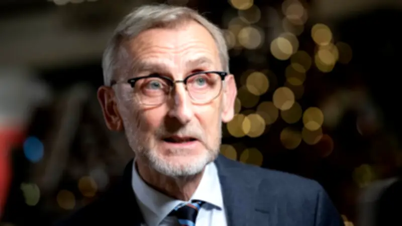 Sachsens Asylbilanz: Zugänge halbiert, aber Koalitionsstreit um Erzwingungshaft