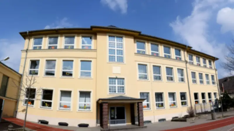 Sanierungsstreit in Allstedt: Eltern protestieren gegen neue Schultoiletten