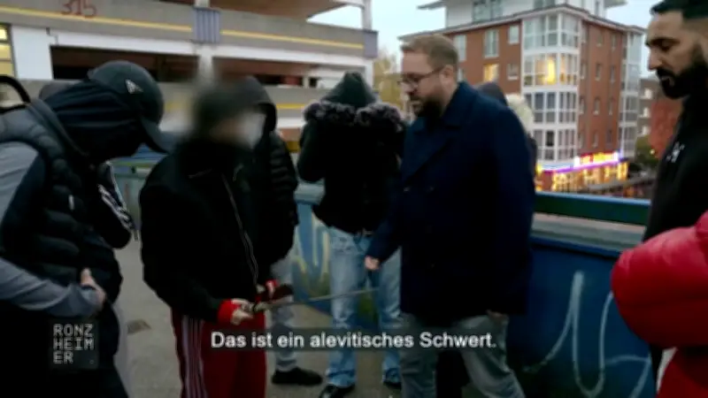 Sat.1-Doku 'RONZHEIMER' zeigt schockierende Messer-Szene: BILD-Vize Paul Ronzheimer alarmiert