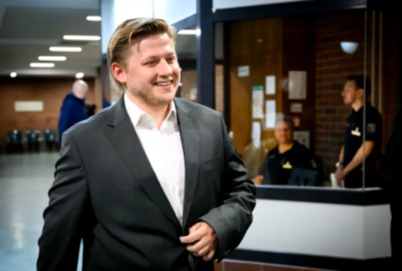 Satiriker El Hotzo erneut vor Gericht: Spott über Trump-Attentat beschäftigt Berliner Justiz