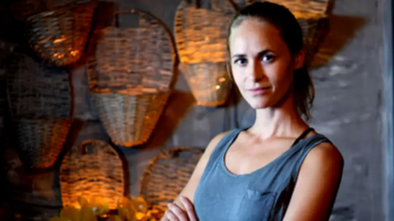 Schauspielerin Inez Björg David distanziert sich von Christian Ulmen und löscht „Jerks“ aus ihrer Vita