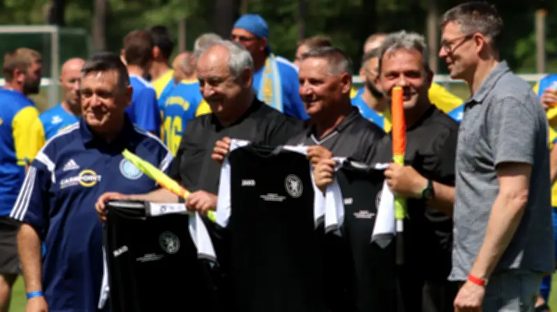 Schiedsrichtergespanne feiern Comeback in Vorpommerns Kreisoberliga