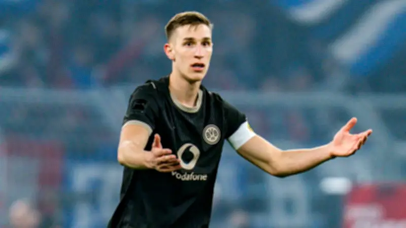 Schlotterbeck-Auftritt entfacht Sturm im BVB-Umfeld: Ricken unter Druck