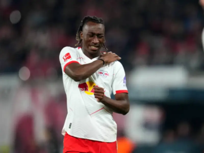 Schmerzen und Sorgen: Yan Diomande trotzt Schulterverletzung bei RB Leipzigs Schützenfest