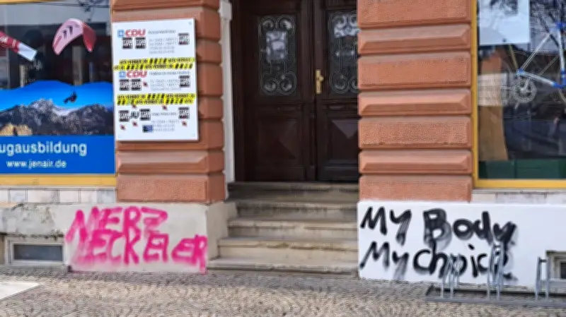 Schmierereien an CDU-Büro in Jena: Slogan gegen Merz löst Ermittlungen aus