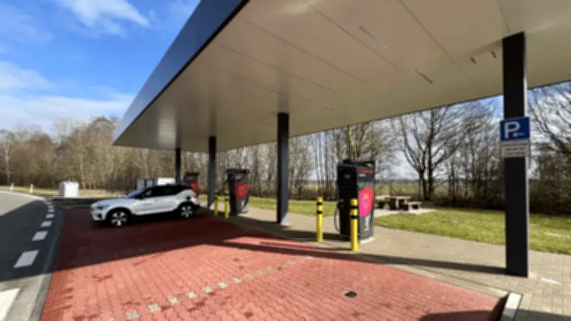 Schnellladeparks im Südharz: E-Mobilität erhält neuen Schub an A38