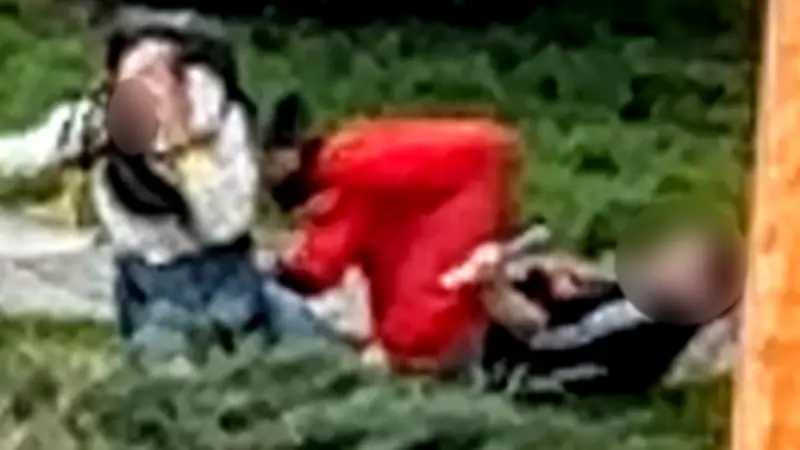 Schockierende Messerattacke in Leipzig: Zwei Männer stechen sich auf offener Straße nieder