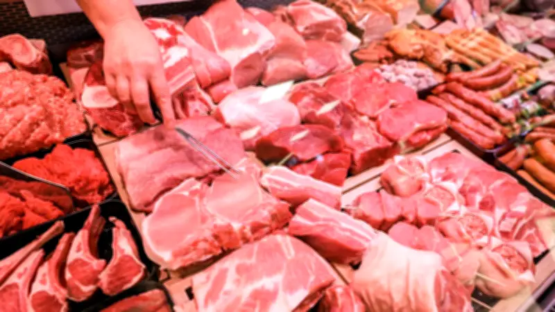 Schwedische Studie: Kann höherer Fleischkonsum Demenzrisiko bei APOE4-Trägern senken?