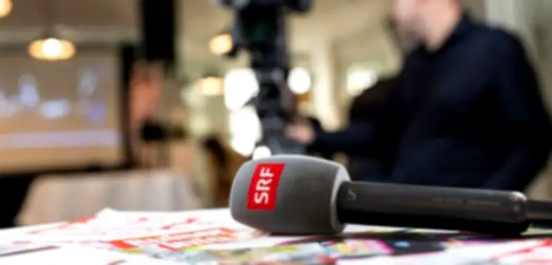 Schweizer lehnen deutliche Rundfunkbeitragssenkung in Volksabstimmung klar ab