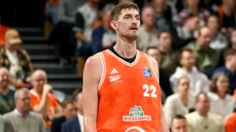Schwere Knieverletzung: Basketball-Star Tibor Pleiß fällt für Rasta Vechta wochenlang aus
