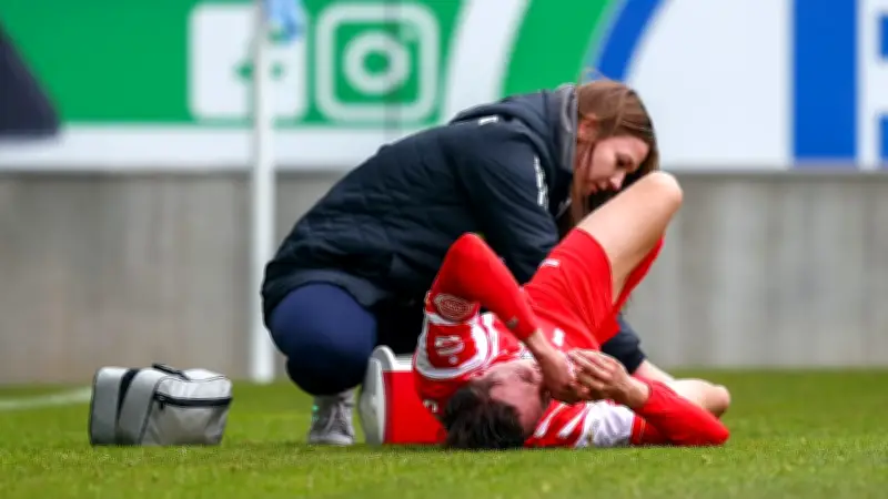Schwere Verletzung bei RWE: Kapitän Til Linus Schwarz droht Derby-Ausfall gegen Jena
