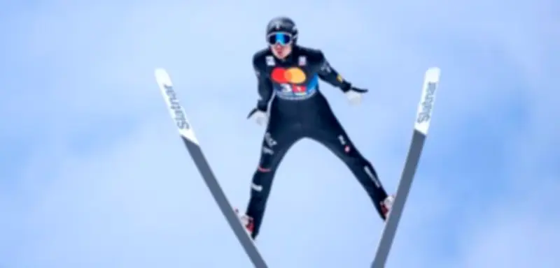 Schwerer Sturz bei Test: Ex-Profi Campregher überschlägt sich auf Skiflugschanze