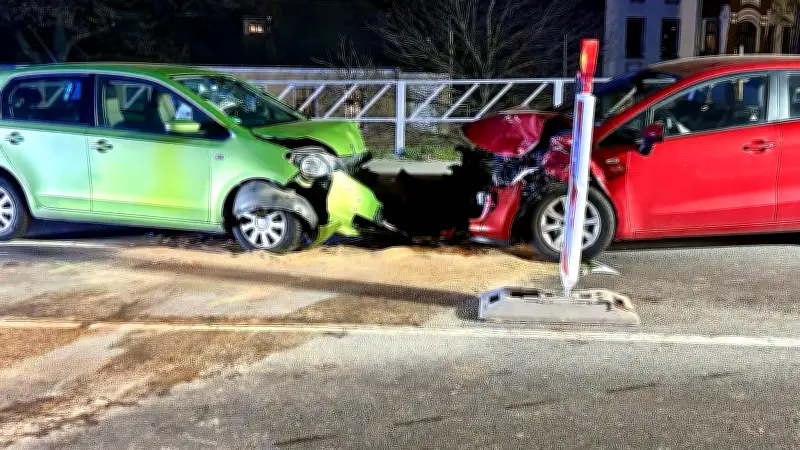 Schwerer Unfall auf Annenbrücke in Bernburg: Hubschrauber im Einsatz nach Frontalzusammenstoß
