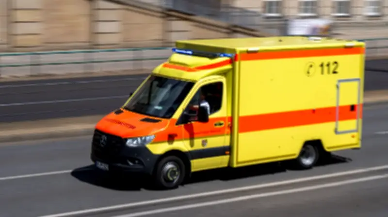 Schwerer Unfall in Meiningen: 88-Jähriger beim Ausparken überrollt