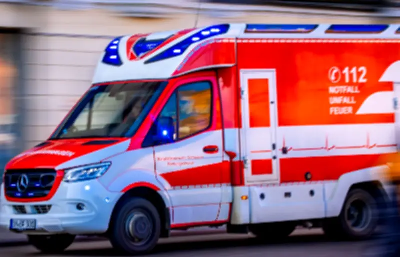 Schwerer Verkehrsunfall bei Wolgast: Zwei Verletzte und Kleinkind unversehrt