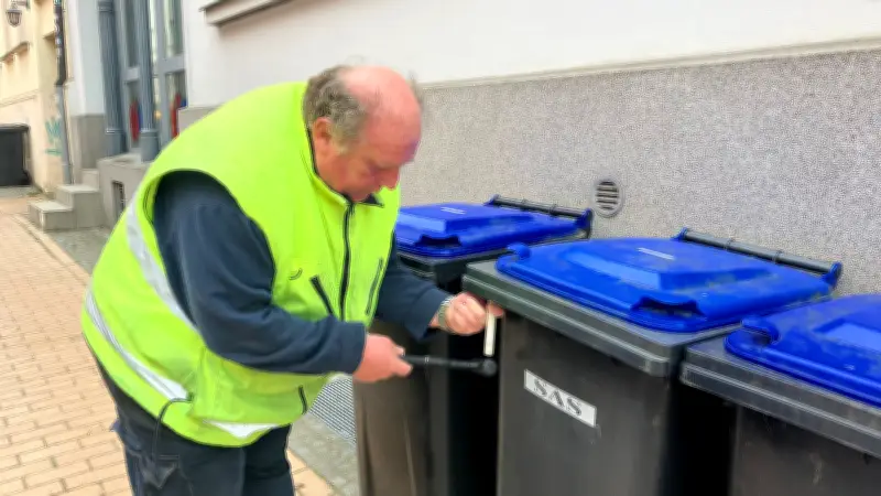 Schwerin digitalisiert Müllentsorgung: Zehntausende Tonnen erhalten Identifikationschips