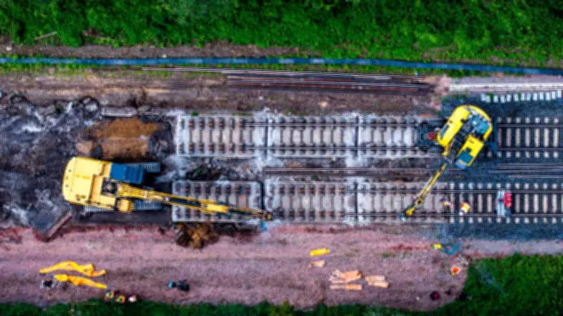 Schweriner Rathaus atmet auf: Bahnstrecke Berlin-Hamburg wird schrittweise wiedereröffnet