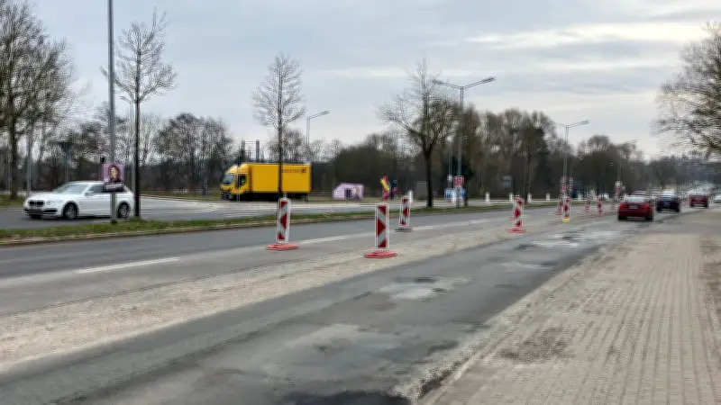 Schweriner Verkehrschaos: Baustellen und Osterfeuer sorgen für massive Umleitungen