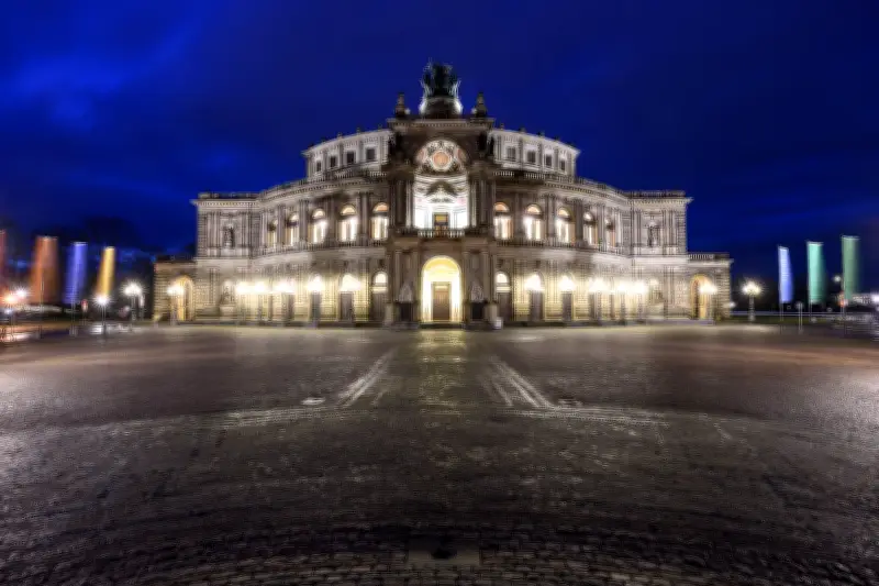 Semperoper Dresden präsentiert nach 38 Jahren neuen „Parsifal“ – Regisseur ausgebuht