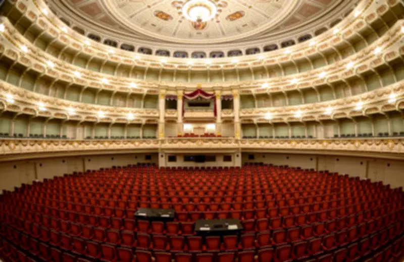 Semperoper Dresden startet mit zehn Premieren in neue Spielzeit unter dem Motto 'Stell dir vor, du bist Teil des Spiels'