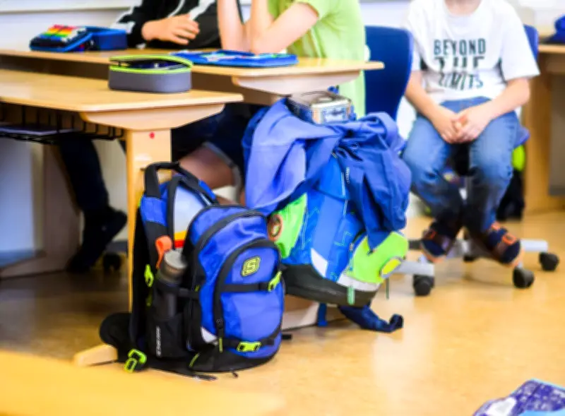 Siebenjähriger bringt 5.000 Euro Bargeld in die Schule - Polizei klärt ungewöhnlichen Vorfall