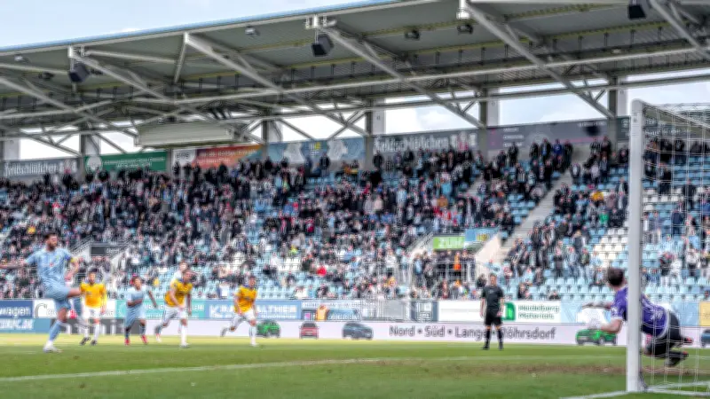 Skandal-Elfmeter entscheidet Chemnitz gegen Jena: Schwalbe bringt Regionalliga in Aufruhr