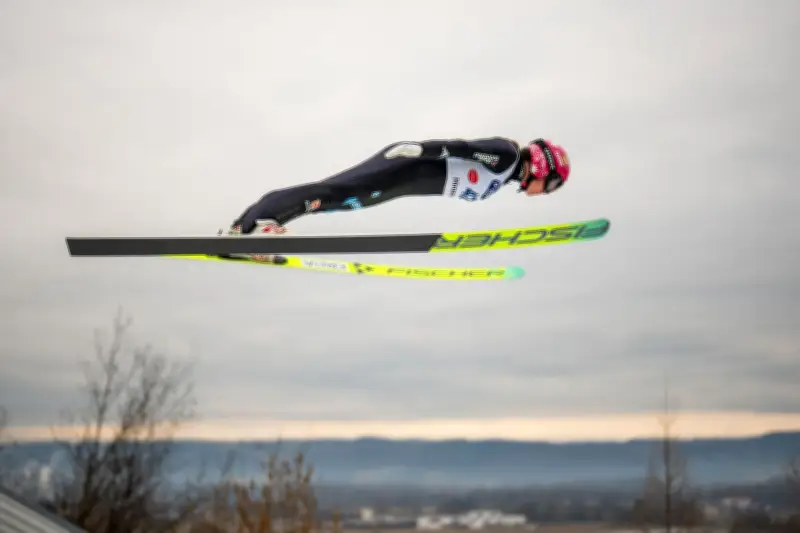 Skispringen-Weltcup in Hinzenbach: Agnes Reisch verpasst Podest als beste Deutsche