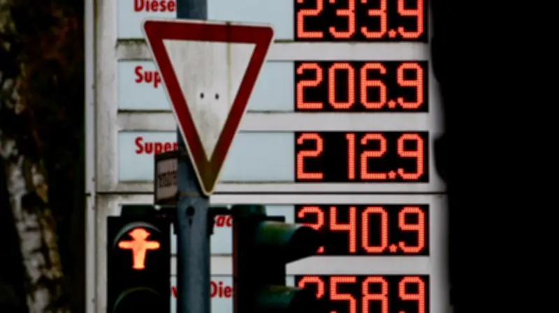 Spediteure warnen vor Preisexplosion: Steigende Dieselkosten belasten Transportbranche