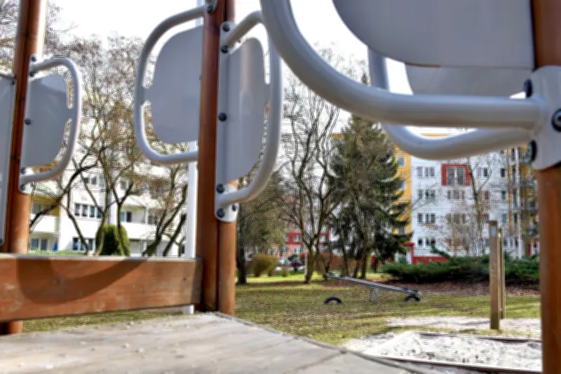 Spielplatzgerüchte in Zeitz: Stadt gibt überraschende Antwort auf Sorgen der Anwohner